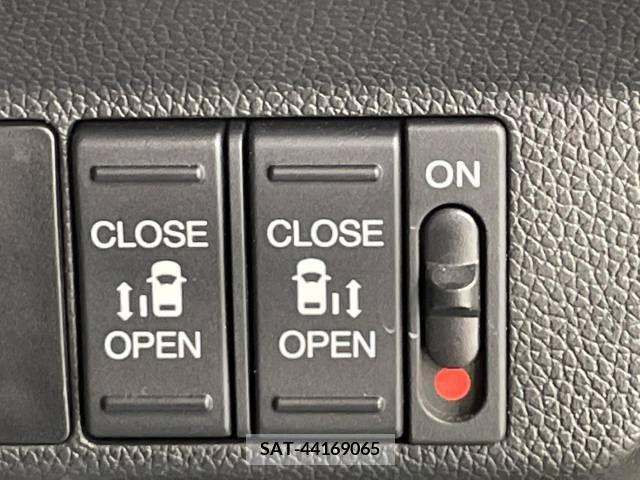 Honda FREED 2017-06 302908-3