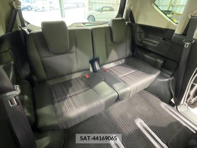 Honda FREED 2017-06 302908-10
