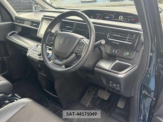 Honda STEP WGN 2017-12 286286-8
