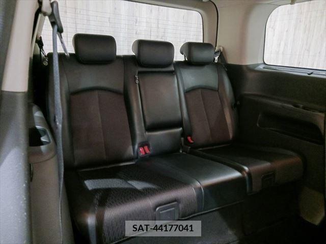 Nissan ELGRAND 2019-04 214961-21