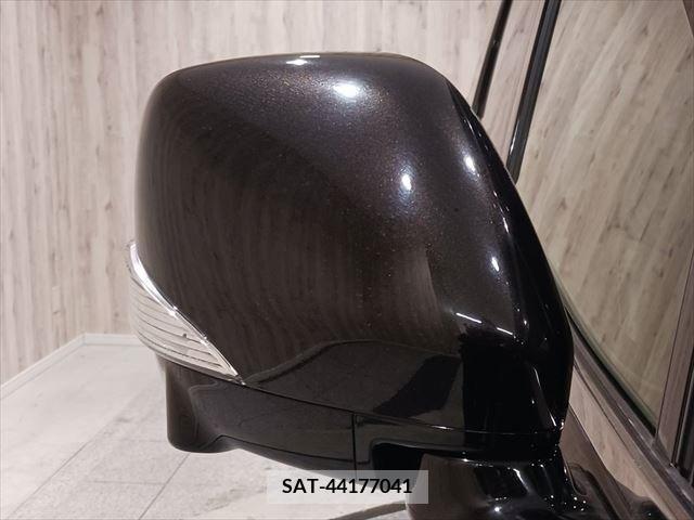 Nissan ELGRAND 2019-04 214961-13