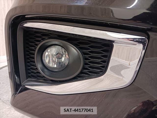 Nissan ELGRAND 2019-04 214961-11