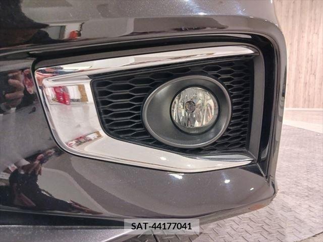 Nissan ELGRAND 2019-04 214961-10