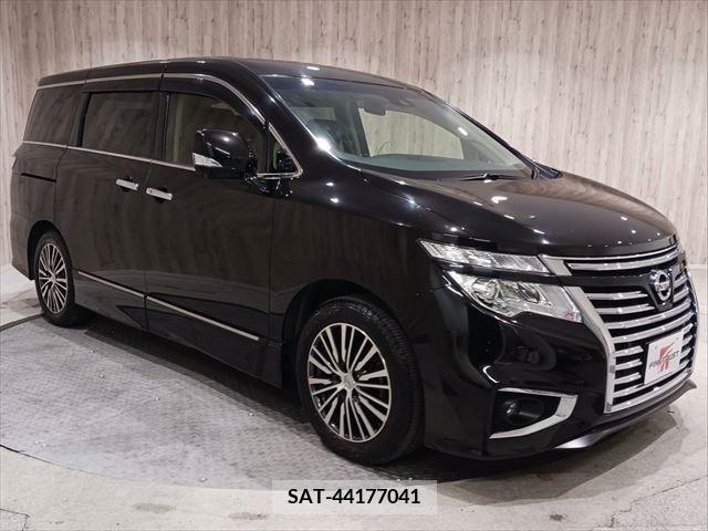 Nissan ELGRAND 2019-04 214961-2