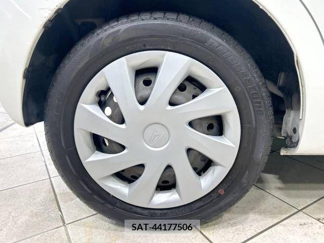 Daihatsu MOVE 2013-06 277957-12
