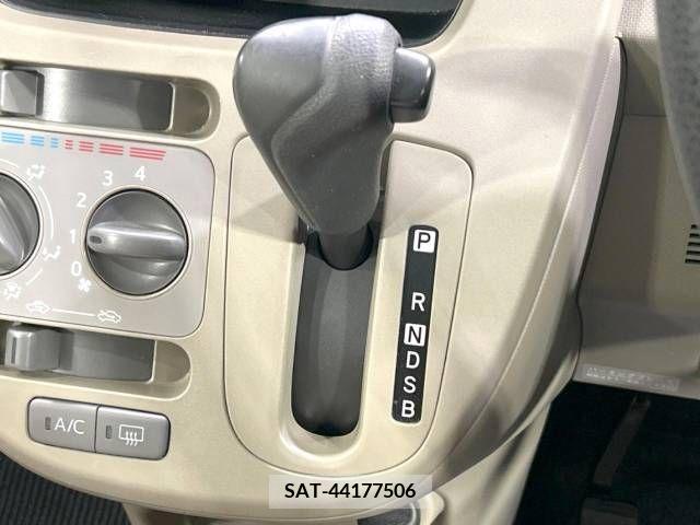 Daihatsu MOVE 2013-06 277957-19