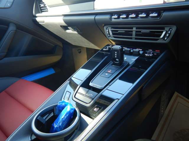 Porsche 911 2023-09 27181-19
