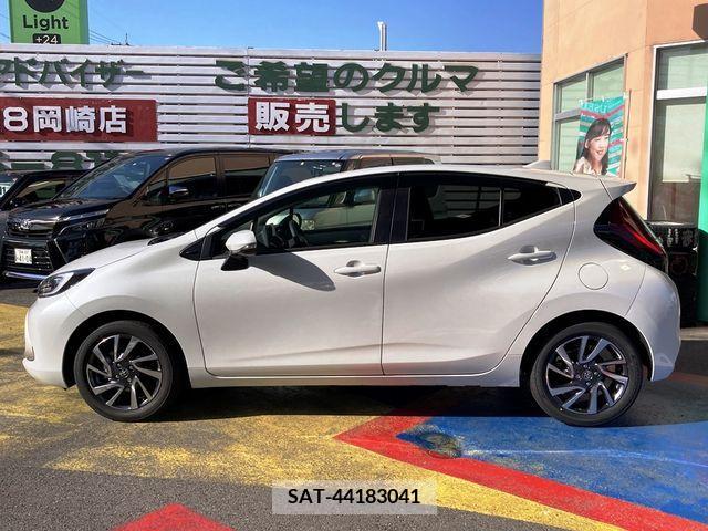 Toyota AQUA 2023-01 260440-5