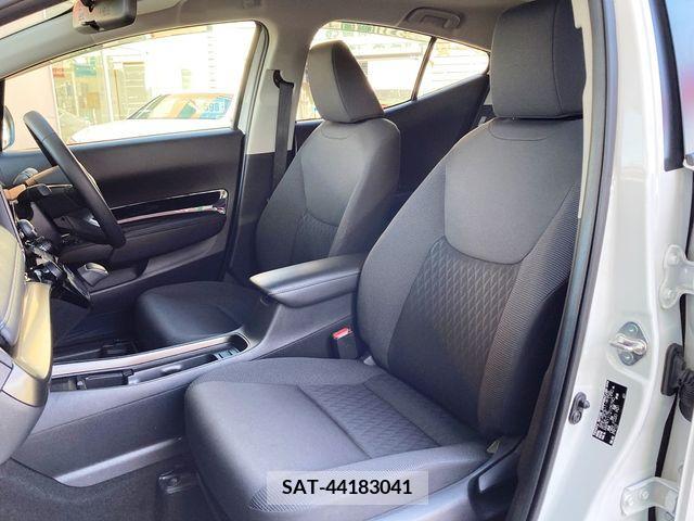 Toyota AQUA 2023-01 260440-11