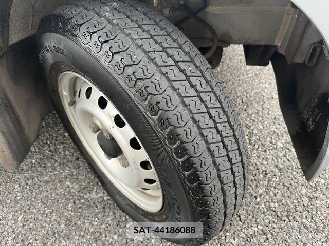 Daihatsu HIJET VAN 2017-07 202436-24