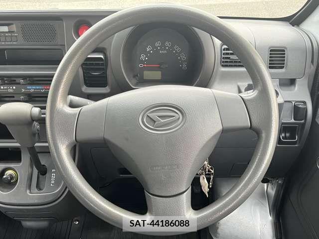 Daihatsu HIJET VAN 2017-07 202436-15