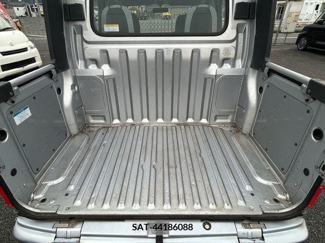 Daihatsu HIJET VAN 2017-07 202436-13