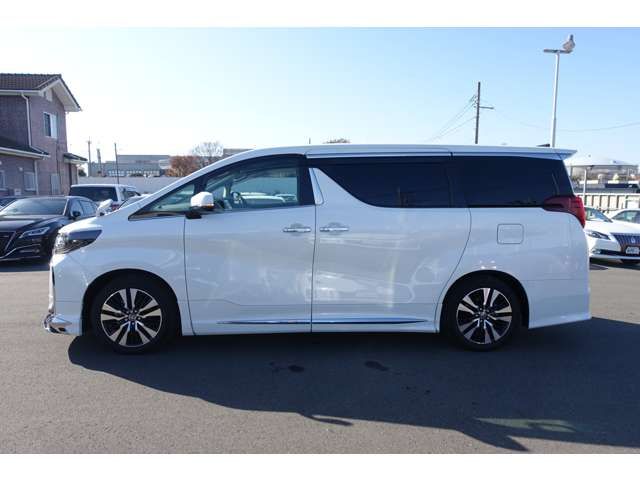 Toyota ALPHARD 2022-10 189890-3