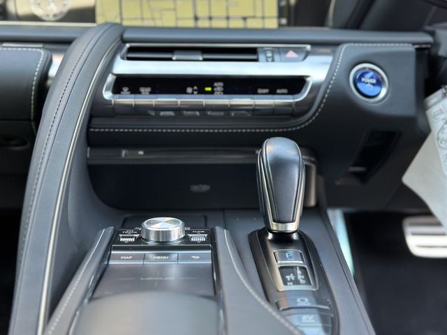 Lexus LC 2018-02 968-9