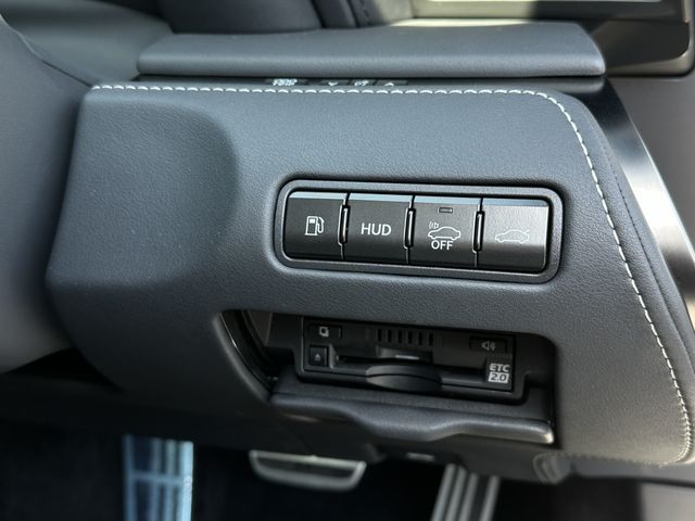 Lexus LC 2018-02 968-8