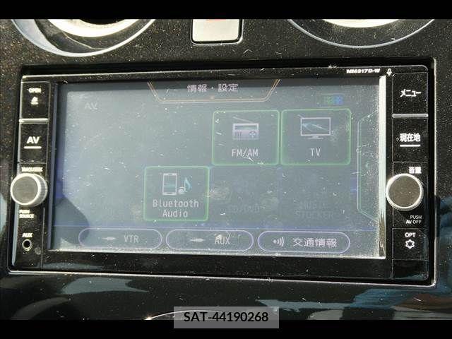 Nissan NOTE 2017-08 305412-4
