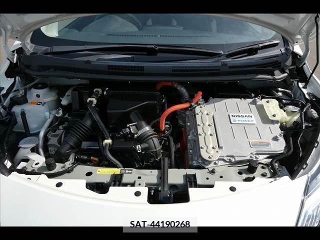 Nissan NOTE 2017-08 305412-12
