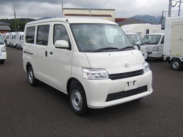 Mazda BONGO VAN 2023-05 3178-2