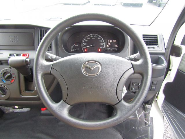 Mazda BONGO VAN 2023-05 3178-10