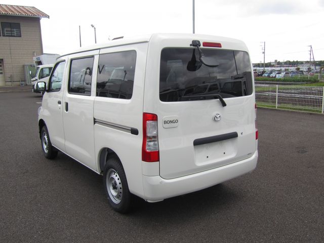Mazda BONGO VAN 2023-05 3178-6
