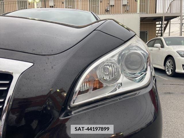 Nissan FUGA 2011-11 387766-19