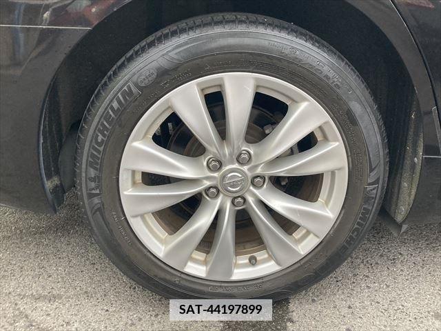 Nissan FUGA 2011-11 387766-23