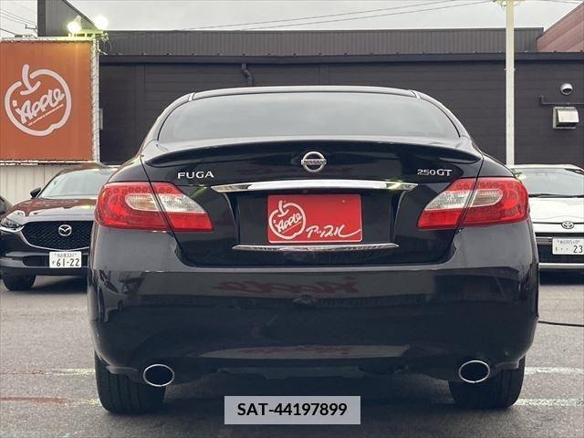 Nissan FUGA 2011-11 387766-16