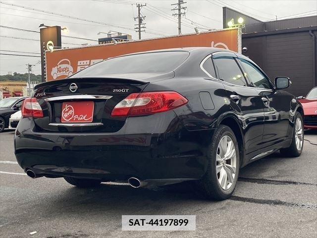 Nissan FUGA 2011-11 387766-15