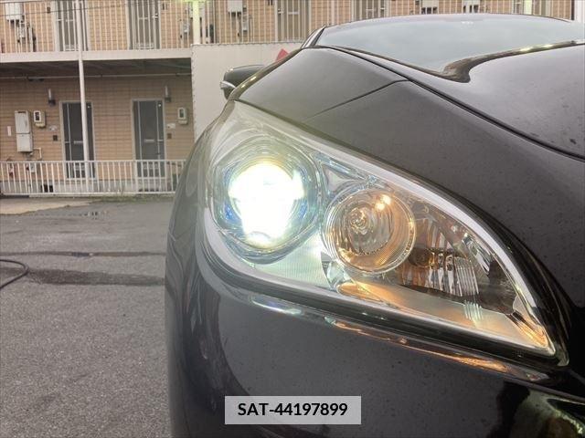 Nissan FUGA 2011-11 387766-26