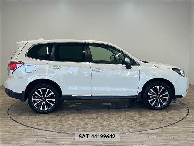 Subaru FORESTER 2016-08 360423-13