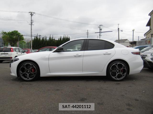 ALFA ROMEO Giulia 2023-12 258802-7