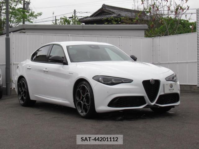 ALFA ROMEO Giulia 2023-12 258802-8