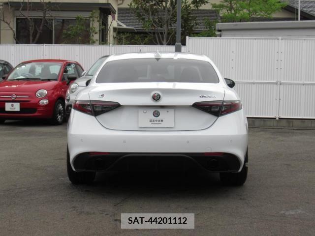 ALFA ROMEO Giulia 2023-12 258802-5