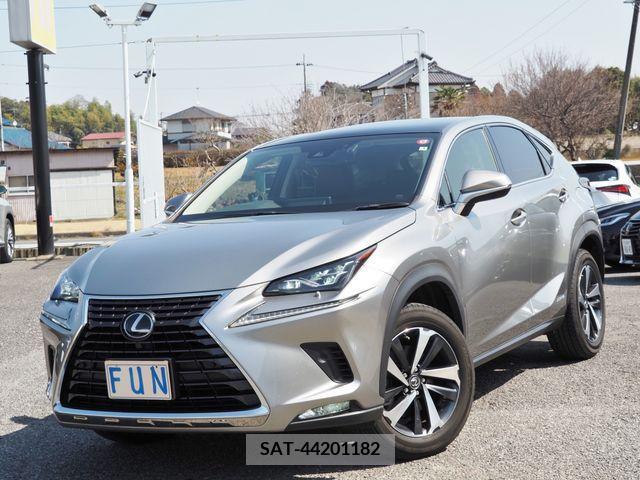 Lexus NX 2021-01 215514-0