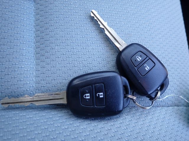 Toyota AQUA 2012-11 189992-19