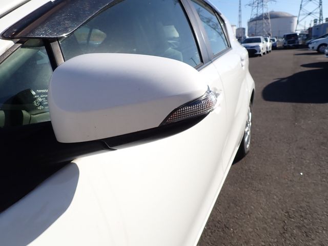 Toyota AQUA 2012-11 189992-4