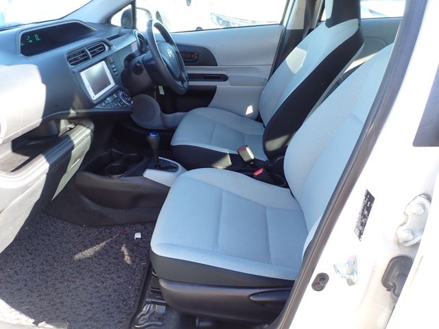 Toyota AQUA 2012-11 189992-21