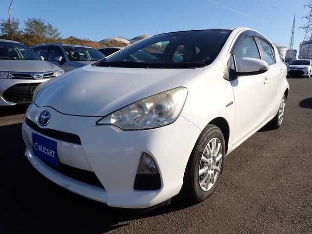 Toyota AQUA 2012-11 189992-6