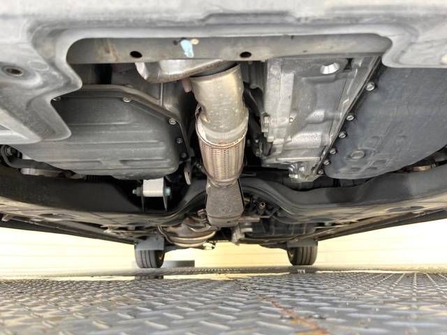 Nissan ELGRAND 2010-09 18166-19