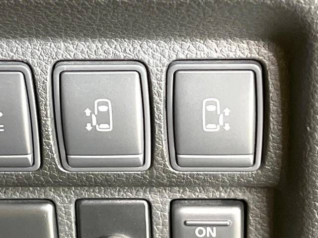 Nissan ELGRAND 2010-09 18166-6