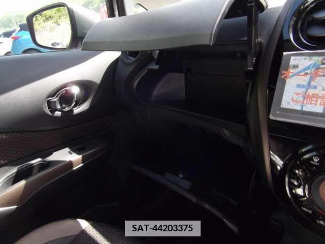 Nissan NOTE 2019-05 379328-16