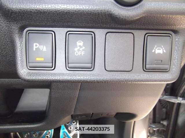 Nissan NOTE 2019-05 379328-4