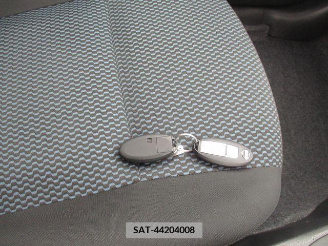 Nissan NOTE 2016-02 302400-7