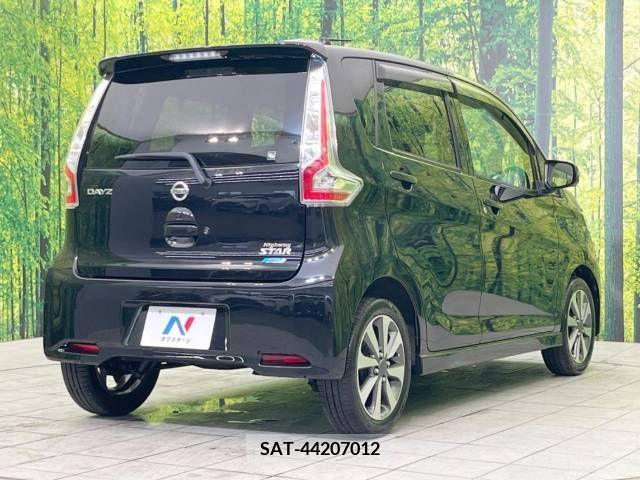 Nissan DAYZ 2016-12 353318-17