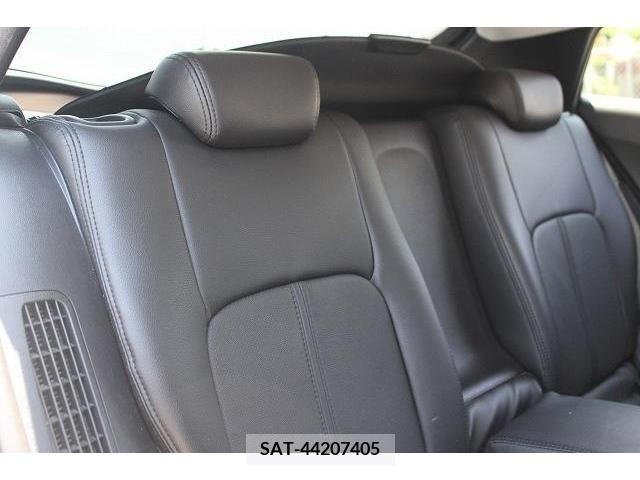 Toyota PRIUS PHV 2017-11 322583-13