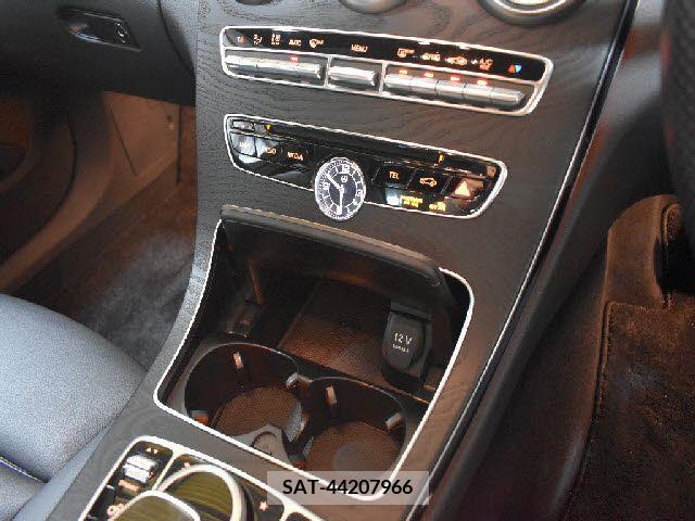 Amg C-CLASS 2018-01 210066-11