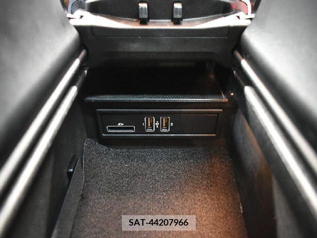 Amg C-CLASS 2018-01 210066-14