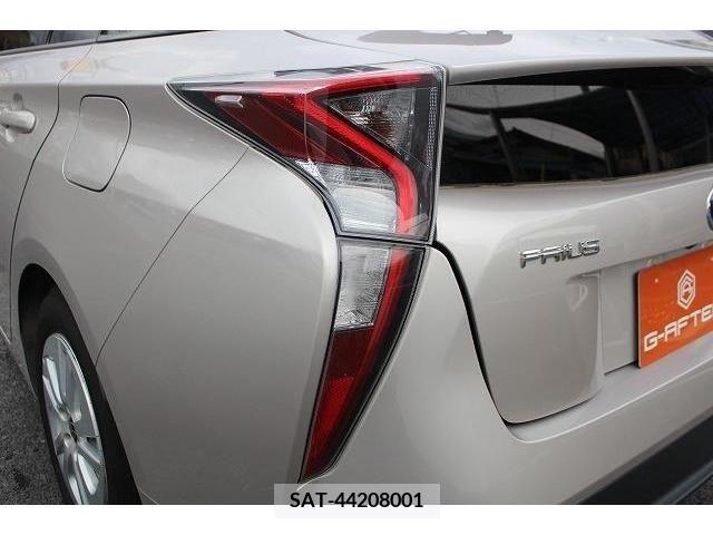 Toyota PRIUS 2016-10 238596-10