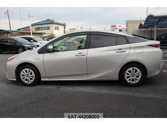 Toyota PRIUS 2016-10 238596-8