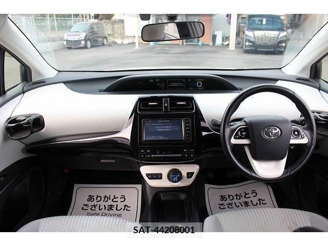 Toyota PRIUS 2016-10 238596-15